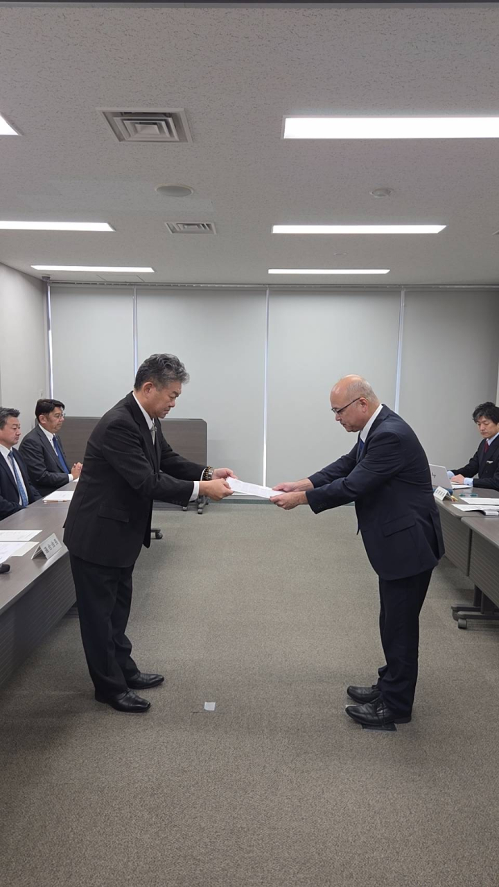 山梨労働局に要請行動